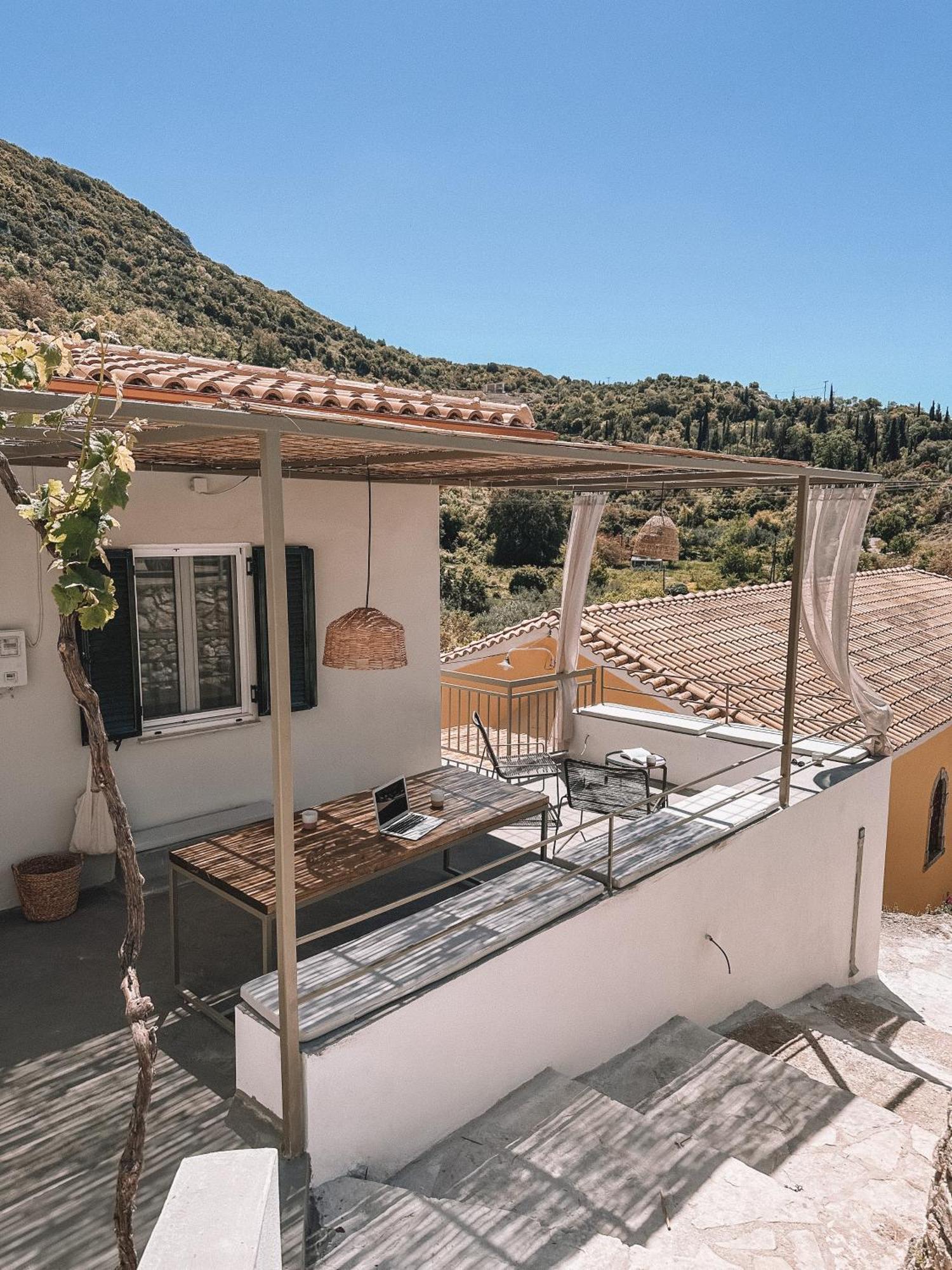 Terra Del Nonno Villa Drymon Exterior photo